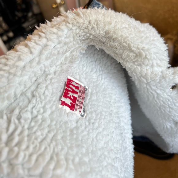 Levi’s Vintage Acid Wash Sherpa Jean Jacket - Picture 8 of 8